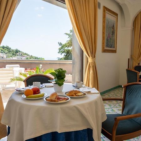 Hotel Montana 산트아구타수이두에골피 외부 사진