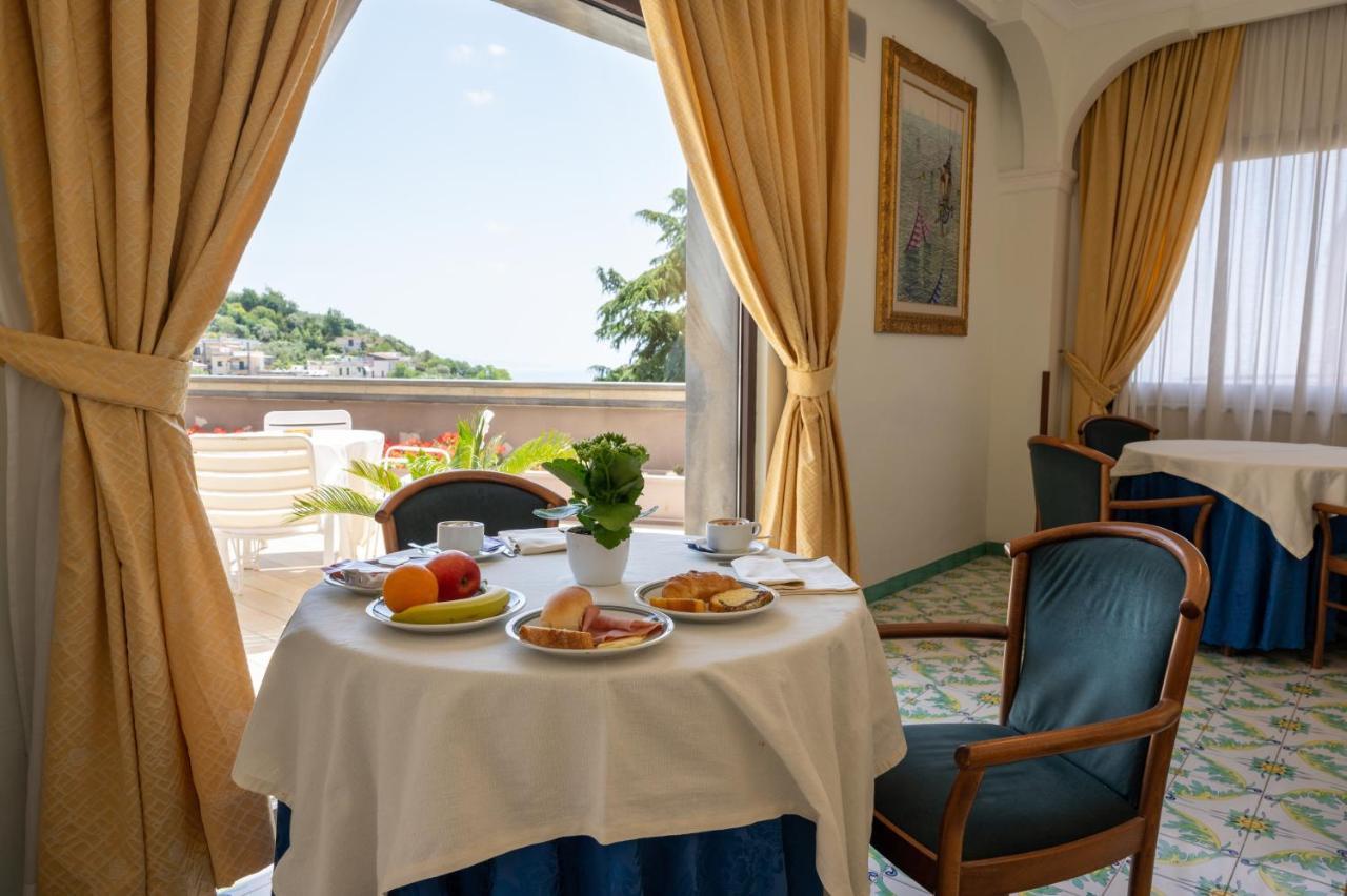Hotel Montana 산트아구타수이두에골피 외부 사진