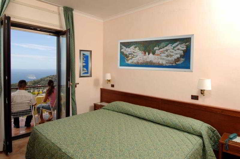 Hotel Montana 산트아구타수이두에골피 외부 사진