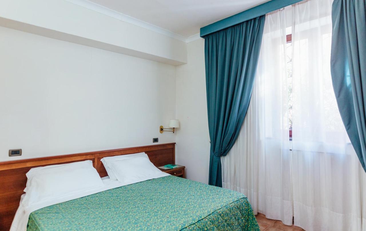 Hotel Montana 산트아구타수이두에골피 외부 사진